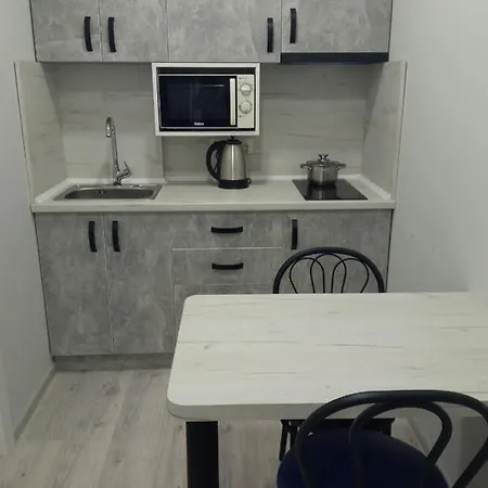 Apartment нова і затишна у центрі *